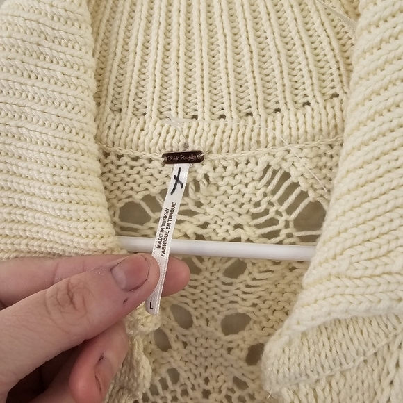 NWOT Free People Elton Mini Crochet Knit V-Neck Oversized Sweater Dress - Picture 5 of 6